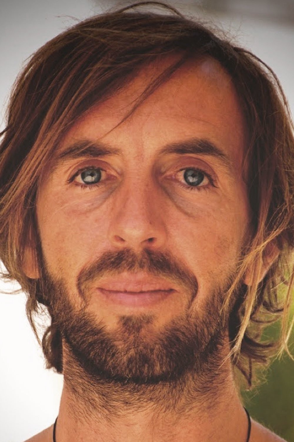 Alexis Zabe backdrop