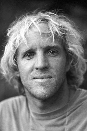 Julian Azulay backdrop