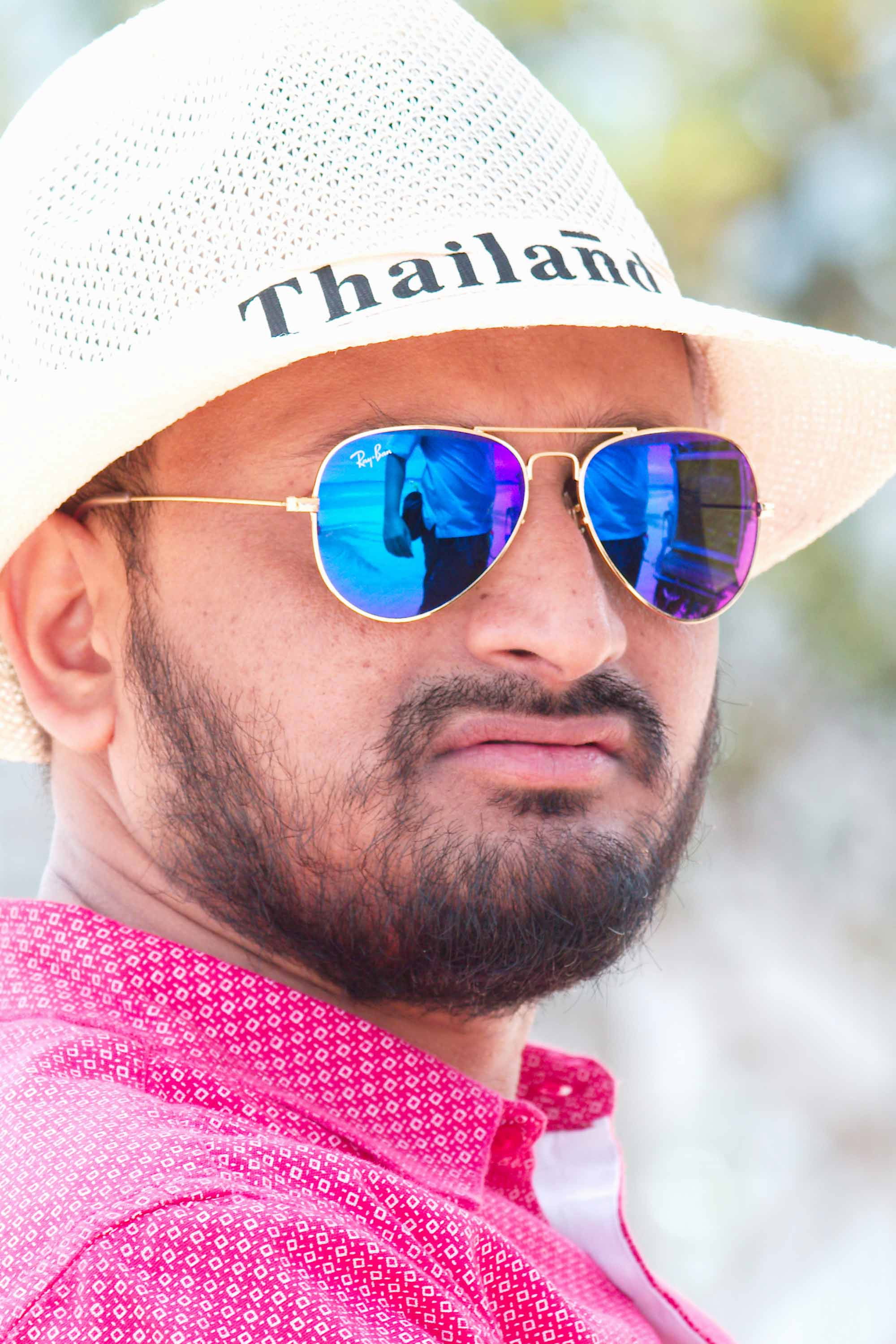 Habieb Naseer: Habieb Nasir backdrop