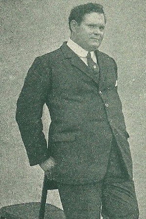 Edoardo Bencivenga backdrop