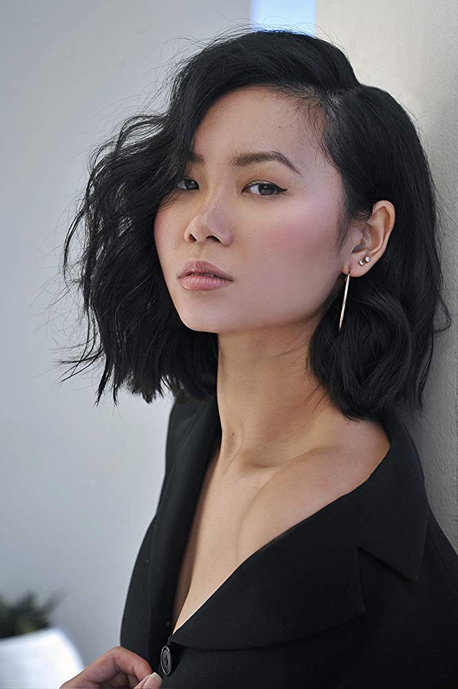 Sarah Thamin backdrop