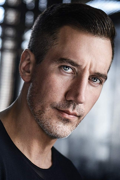 Matthew Sauvé backdrop