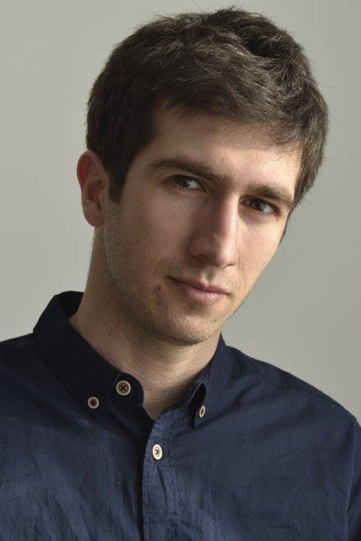 Ali Alizadeh backdrop