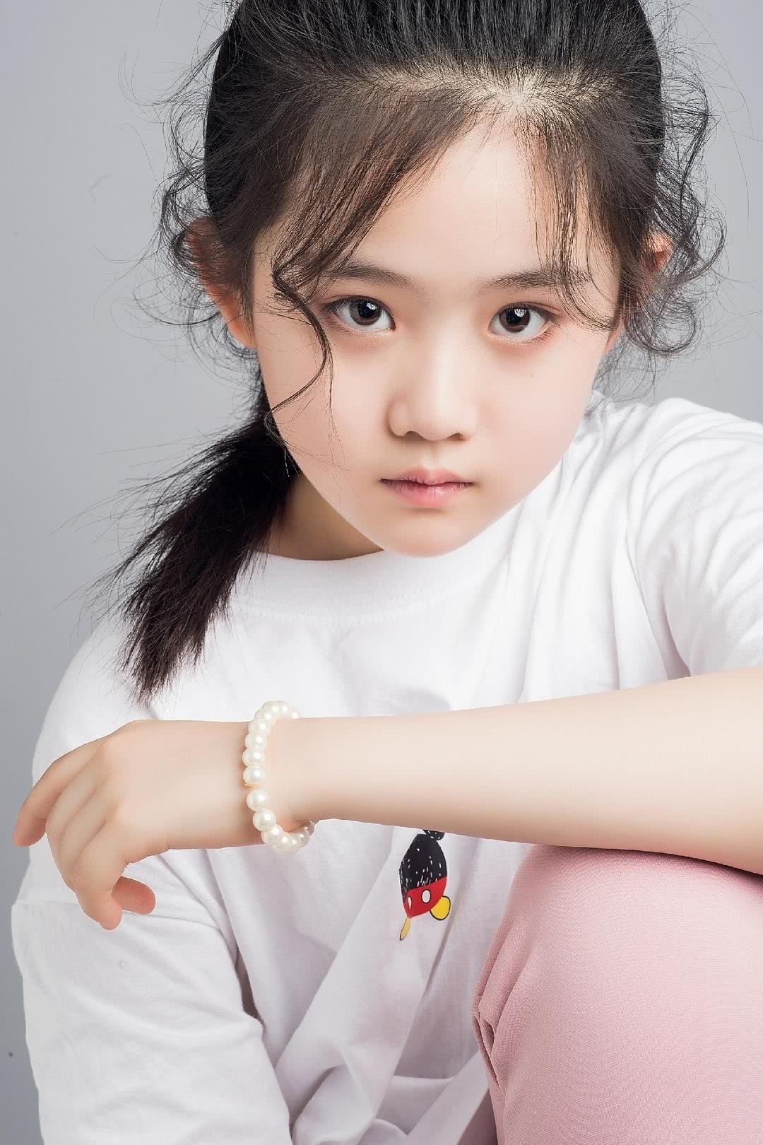 Wang Ting Wen backdrop