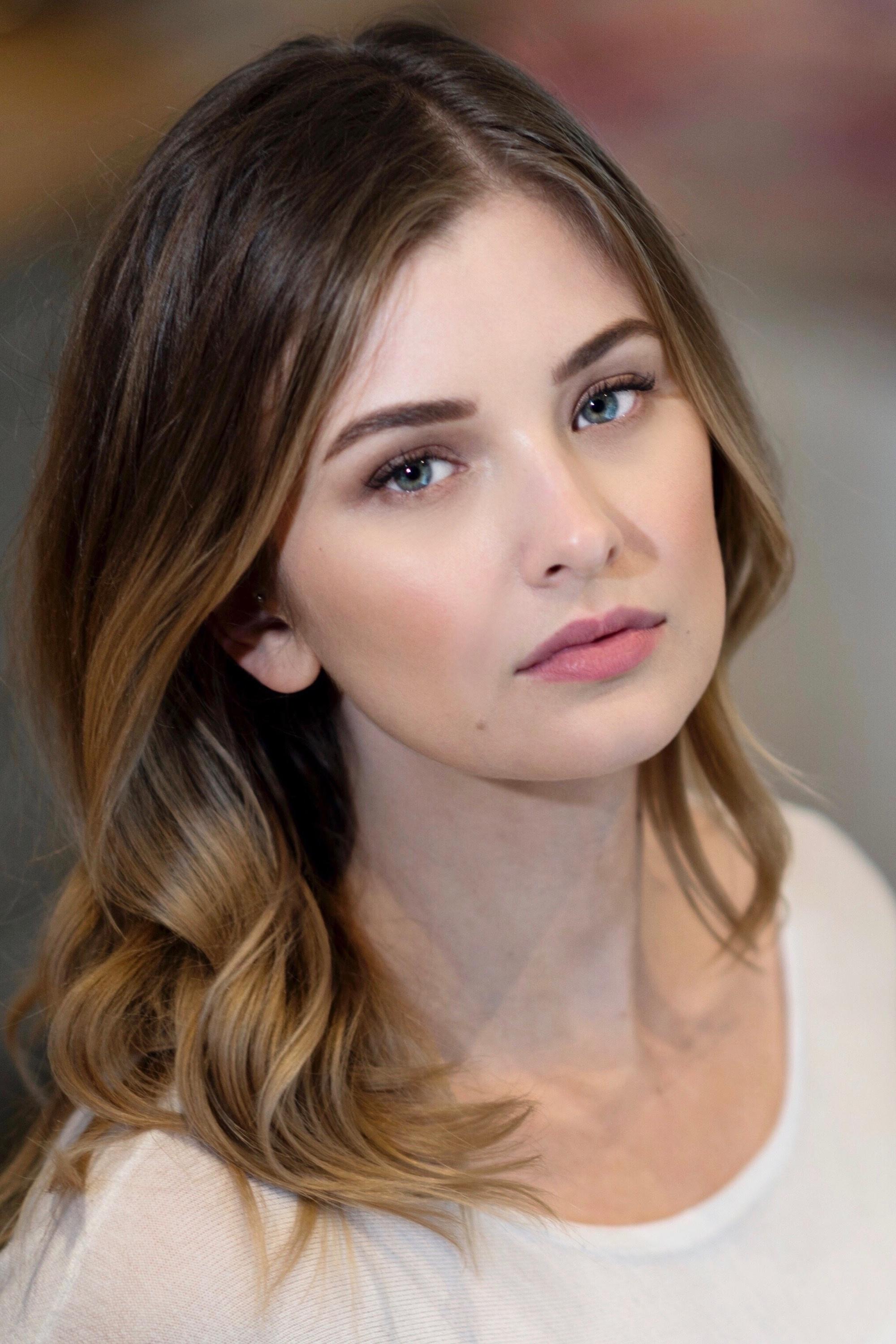 Stephanie Moran backdrop