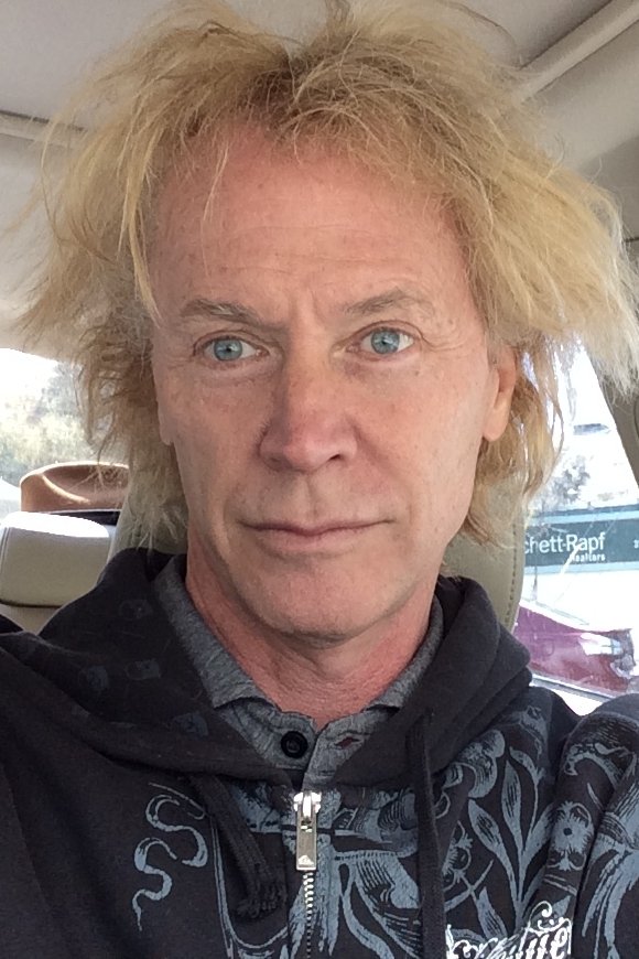 Mark Laursen backdrop