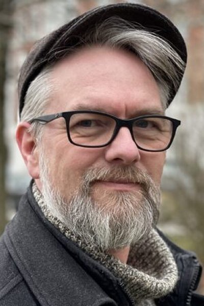 Martin Strange-Hansen backdrop