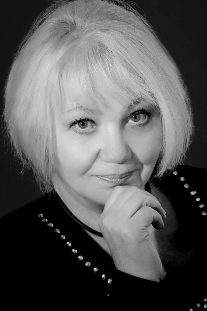 Svetlana Akimova backdrop