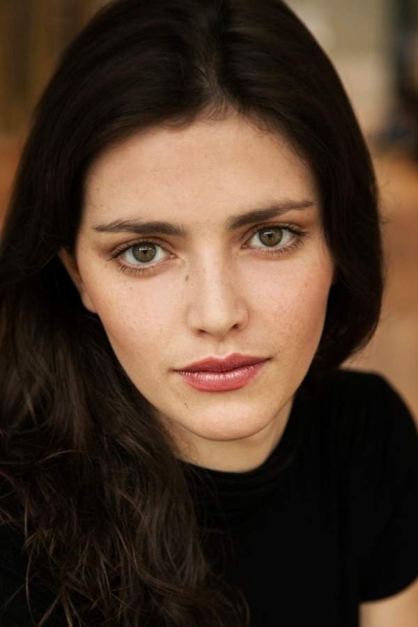 Acacia O'Connor backdrop