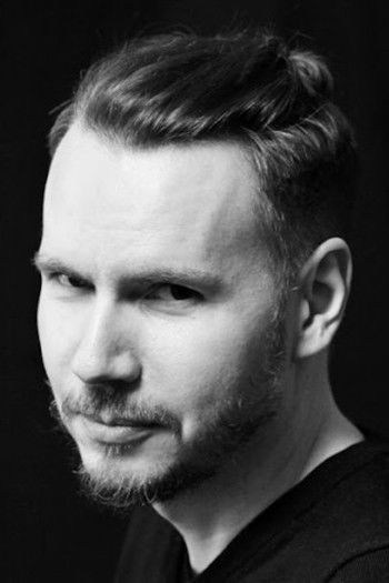 Kuba Mikurda backdrop