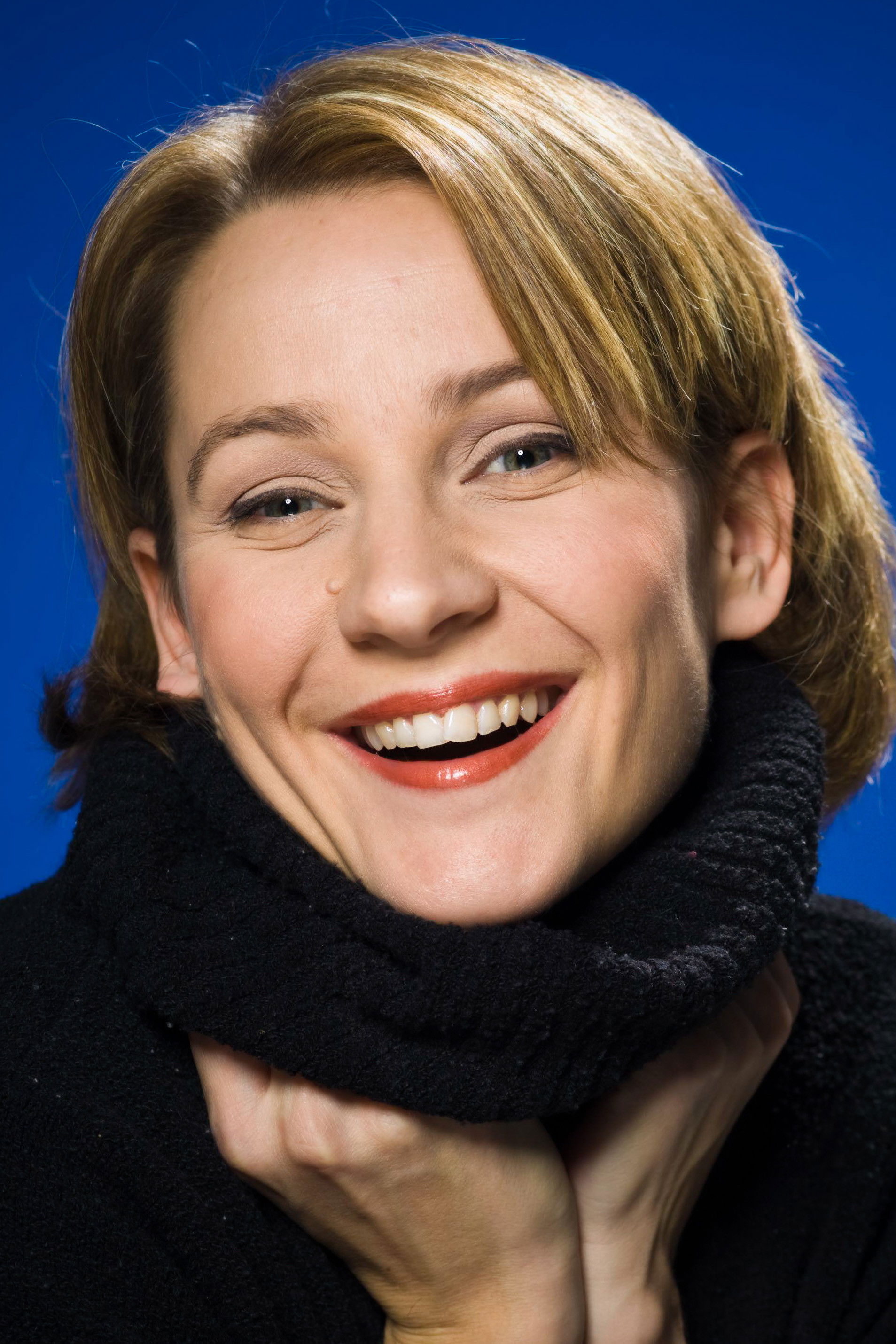 Marie Arnet backdrop