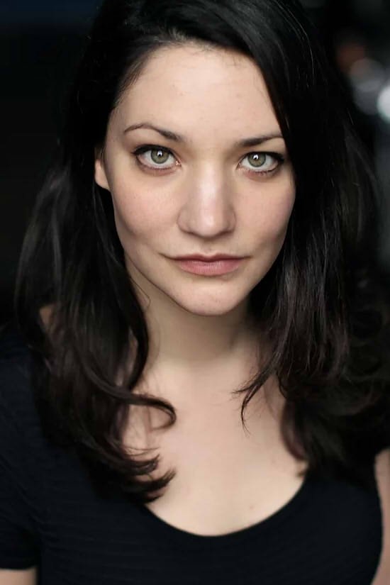 Clémentine Pons backdrop