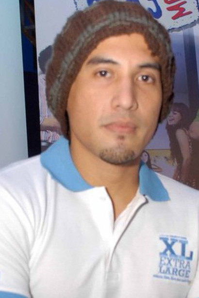 Erron Lebang backdrop