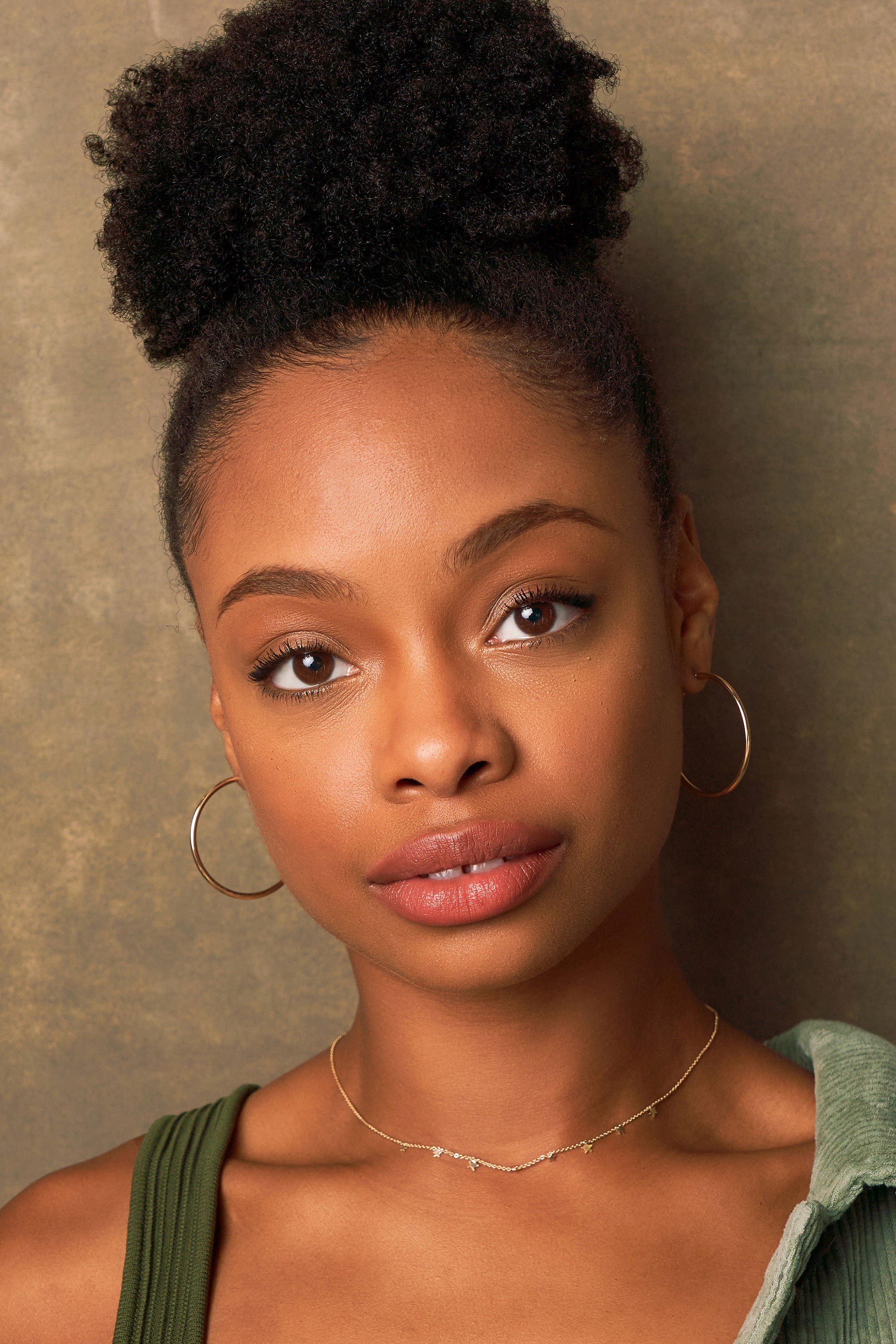 Amethyst Davis backdrop