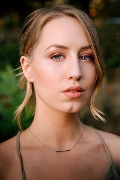 Izzy Stevens backdrop