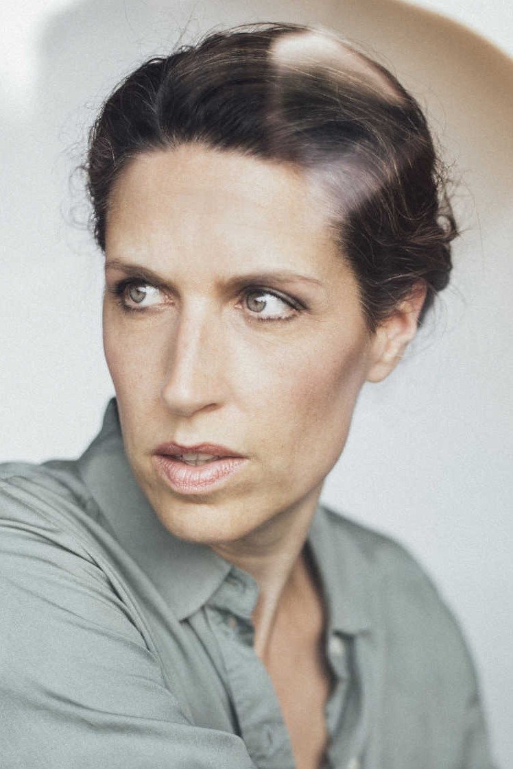 Christine Prayon backdrop