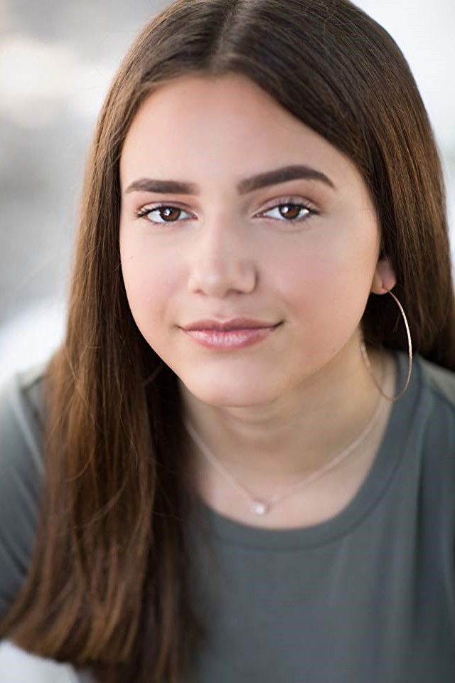 Chloe Klitus backdrop