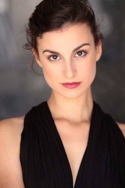 Ivona Kustudić backdrop