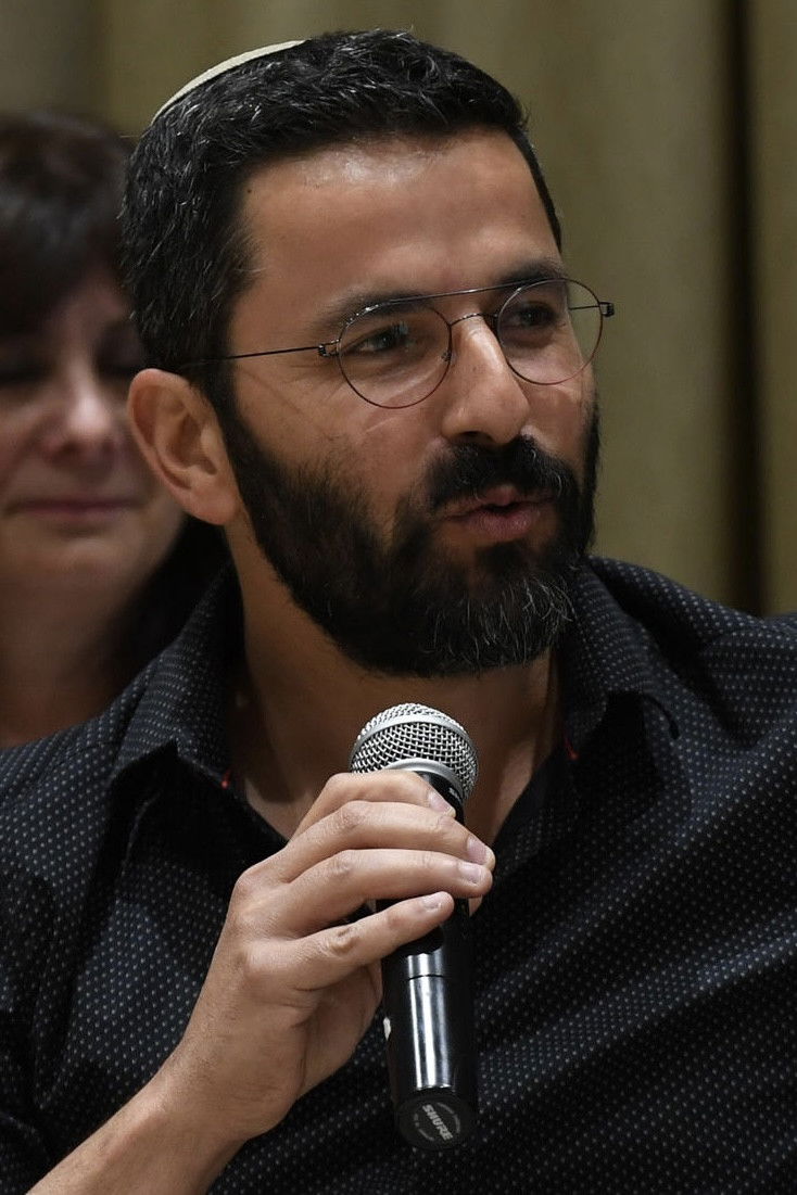 Eliran Malka backdrop