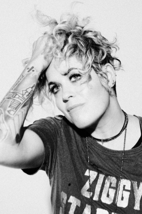 Amy Wadge backdrop