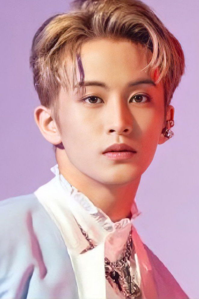 Mark Lee backdrop