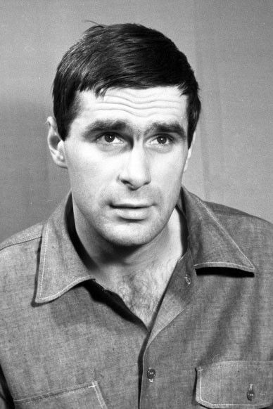 Marek Perepeczko backdrop