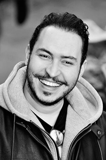 Abdelhamid Bouchnak backdrop