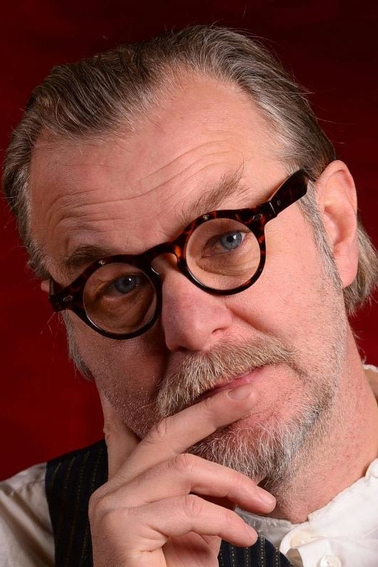 Constantin Pușcașu backdrop