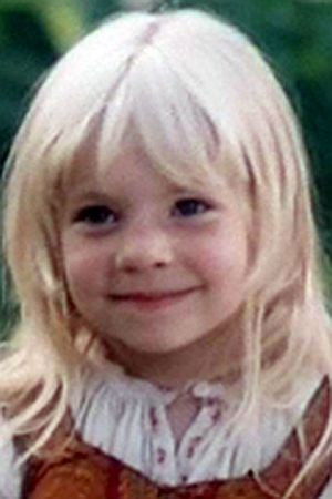 Anya Andrianova backdrop