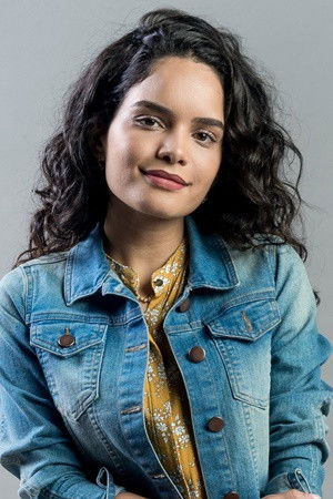 Carol Macedo backdrop