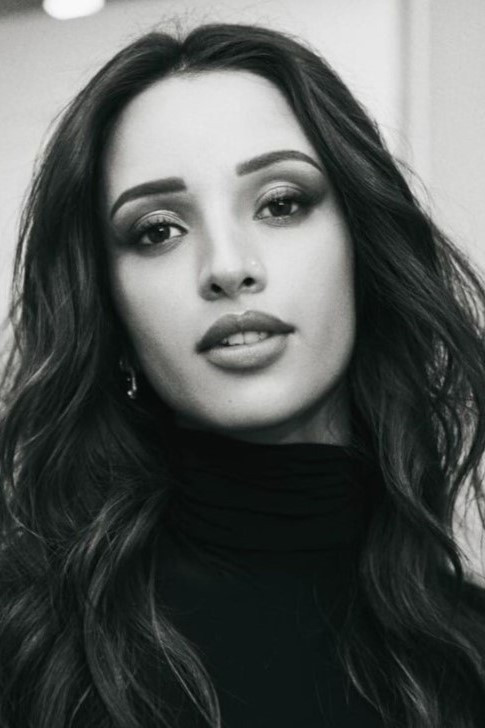 Triptii Dimri backdrop