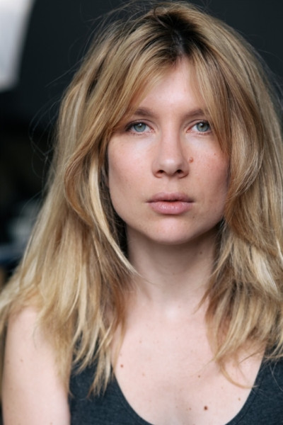 Fanny Guidecoq backdrop