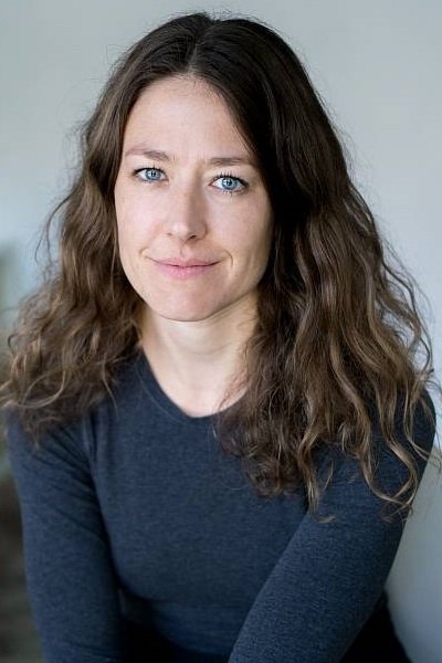 Line Sander Egede backdrop