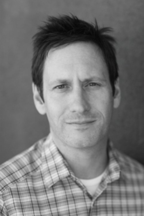 Kris Vilça backdrop