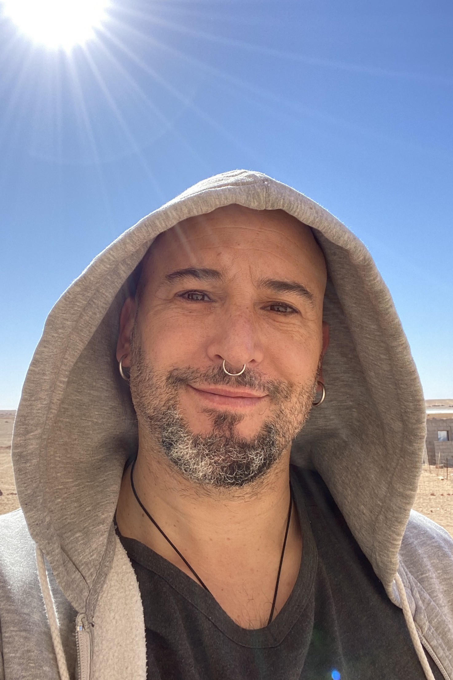 Emilio Martí López backdrop