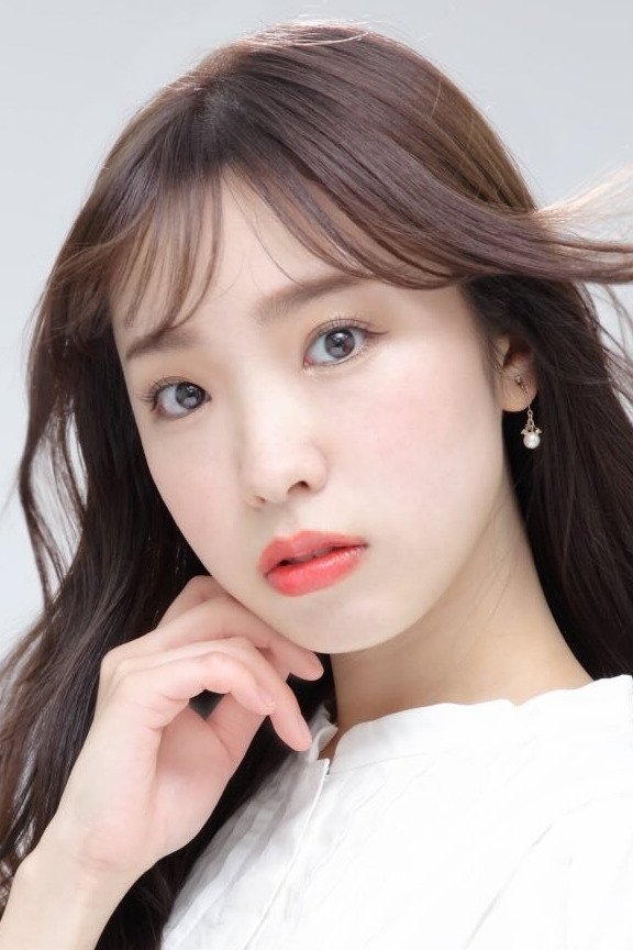 Arisa Suzuki backdrop