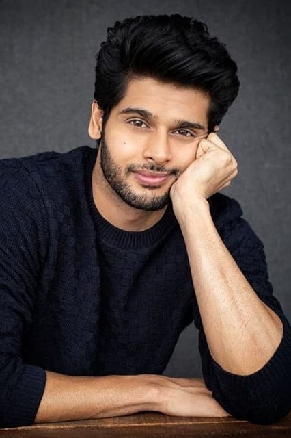 Abhimanyu Dasani backdrop