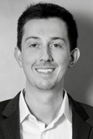 Daniel Persitz backdrop