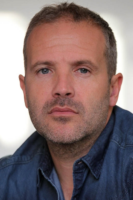 Julien Hérichon backdrop