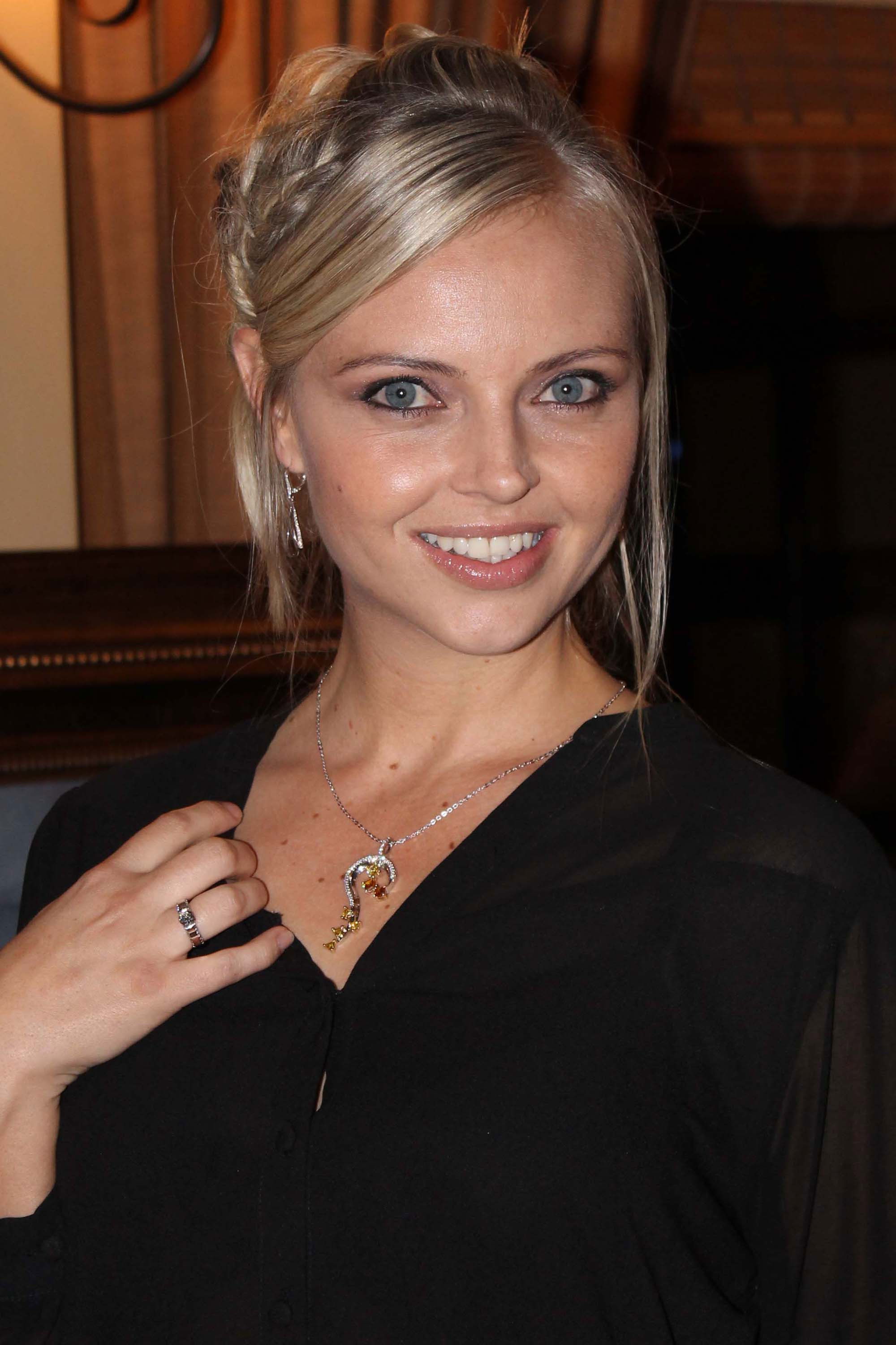 Yutame Venter backdrop