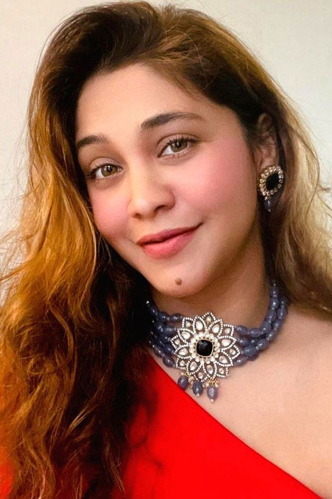 Amrapali Gupta backdrop