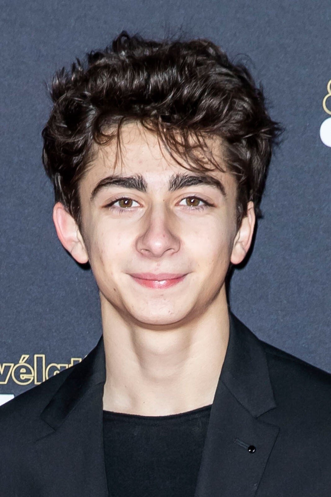 Mathieu Capella backdrop