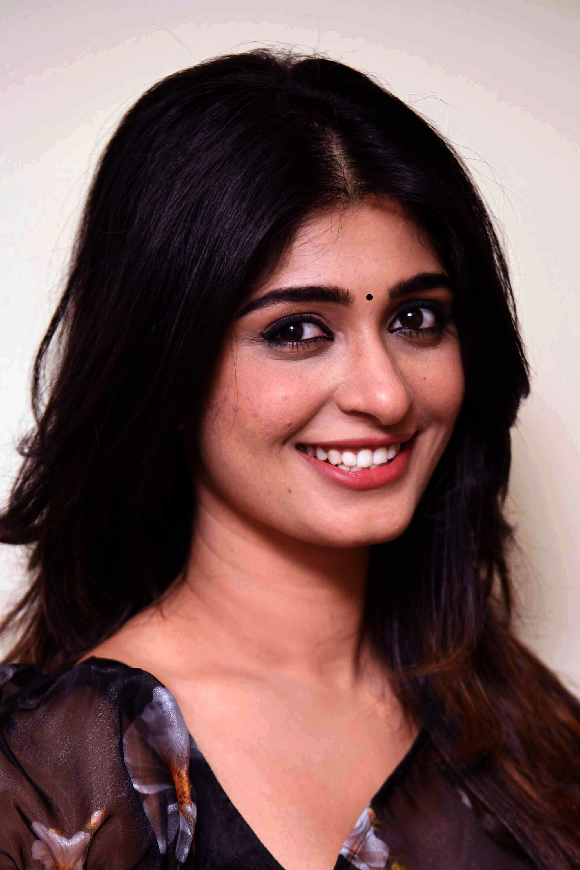 Aditi Prabhudeva backdrop