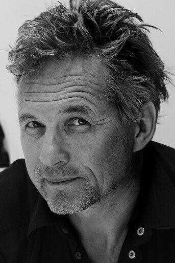 Rik Launspach backdrop