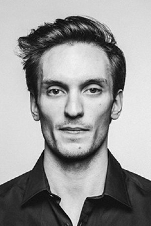 Artemy Belyakov backdrop