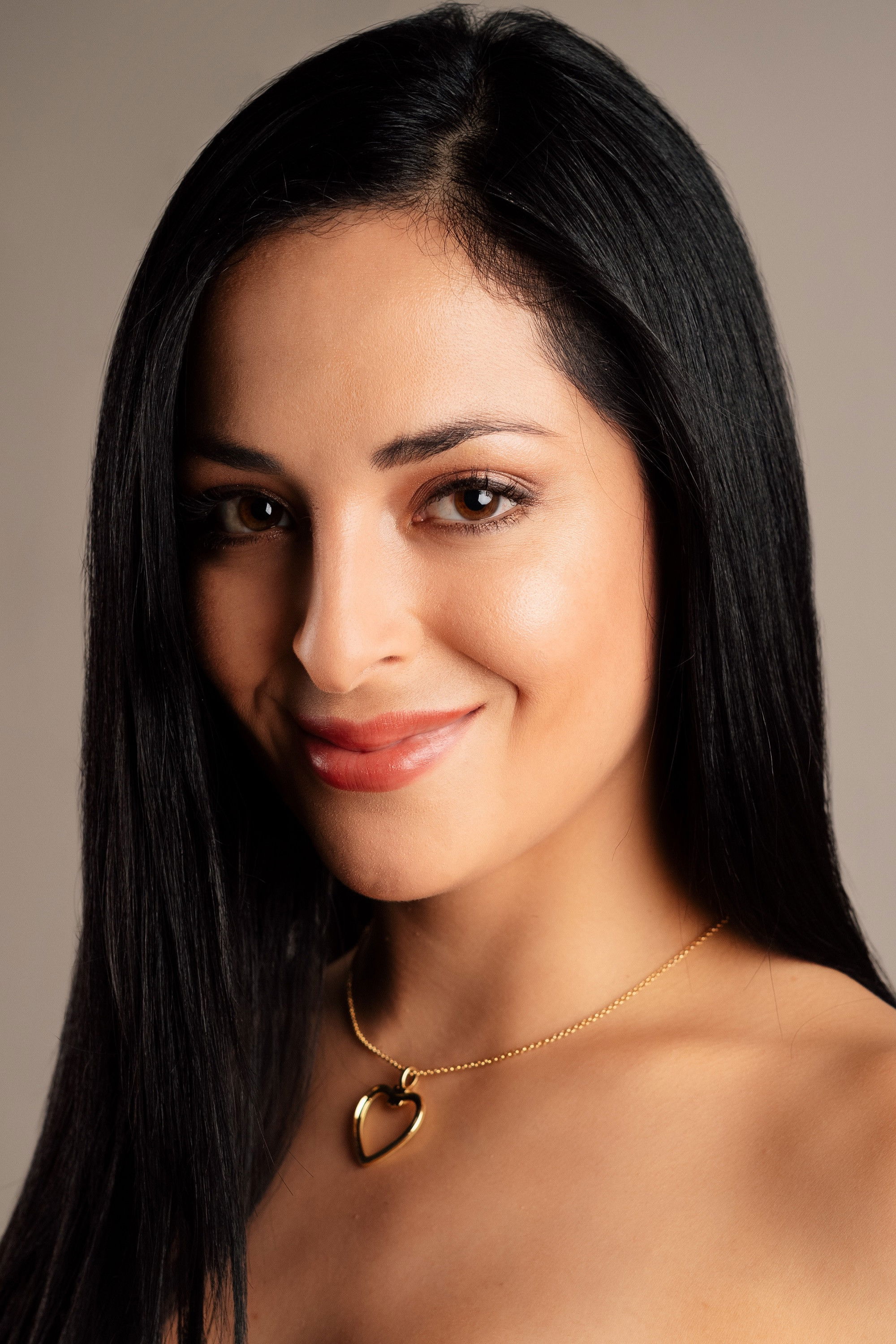 Andrea Luna backdrop