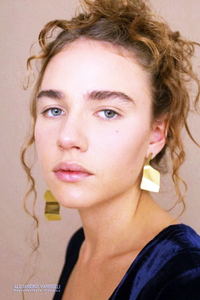 Fini Bocchino backdrop