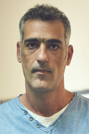 Nikos Labôt backdrop