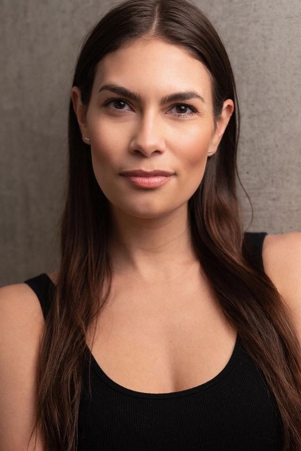 Marietta Laan backdrop