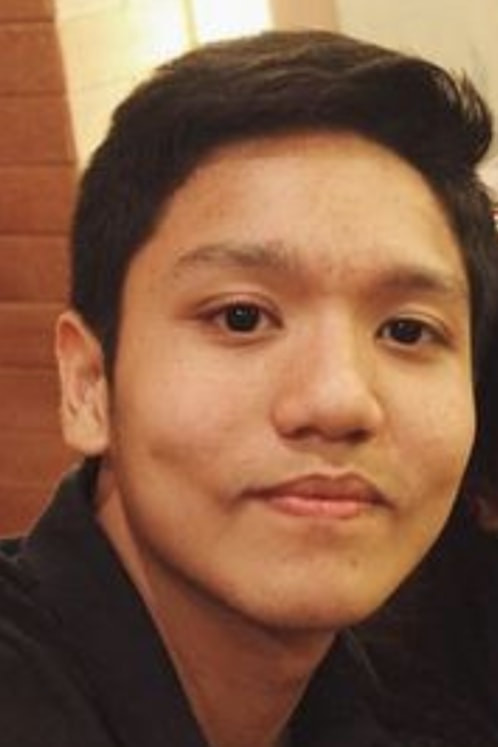 Thoriq Graduate backdrop